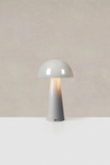 Przenośna ładowana lampa zewnętrzna FUNGI Rechargeable Table Greige B/O (108950) Markslojd