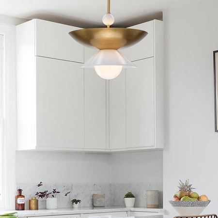 Duża lampa wisząca Saucer - 4 źródła światła - Postarzany mosiądz (QN-SAUCER-4P-L-AB-OPAL) - Quintiesse