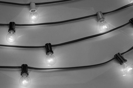 GIRLANDA PROFESJONALNA IP44 CZARNA 5M + GNIAZDO (EKO1571) - Eko-Light