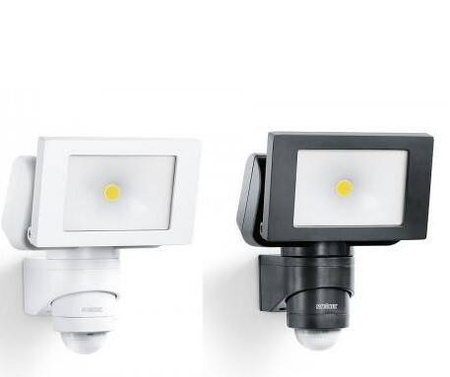 Naświetlacz LED z czujnikiem ruchu FL LED czarny (ST088101) - STEINEL