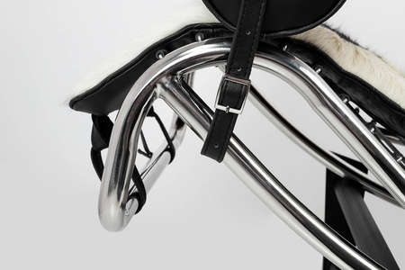 Leżanka DIVANO PONY czarno biała - skóra naturalna, chrom (KH1501100166) - King Home