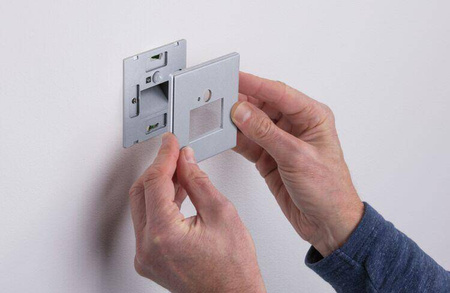 Oprawa przyschodowa EDGE LED czujnik ruchu i zmierzchu kwadrat 1x1,2W 120lm 2700K 230V chrom matowy / tworzywo sztuczne (PL93134) - PAULMANN