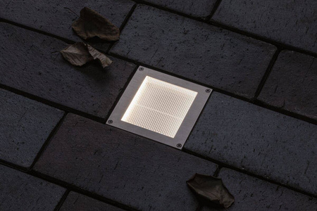 Oprawa dogruntowa Outdoor 230V Brick IP68 z czujnikiem ruchu 100x100 (PL94336) - PAULMANN