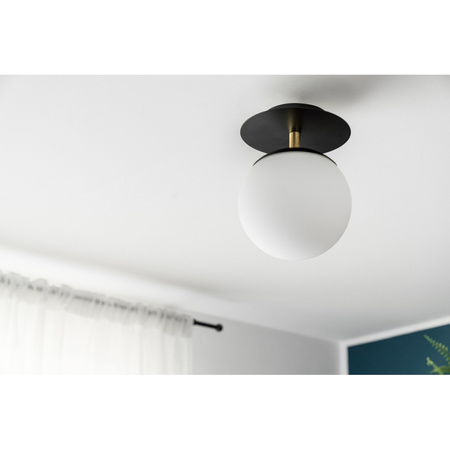 PLAAT C czarna lampa ścienna / kinkiet z mosiądzem z podwyższoną szczelnością IP44 (PLC123S0) - Ummo