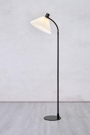 MIRA Floor 1L Black/Offwhite (108568) Markslojd