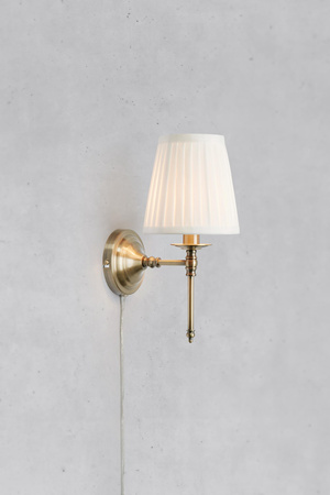 MANOR Wall 1L White/Antique Brass (108968) Markslojd