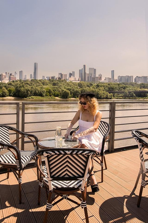 Krzesło ogrodowe CAFE AZURE biały / czarny (KH1501100287) - King Home