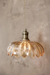 Lampa wisząca KURAGE z bursztynowym kloszem  1L Antique Brass/Amber (108858) Markslojd