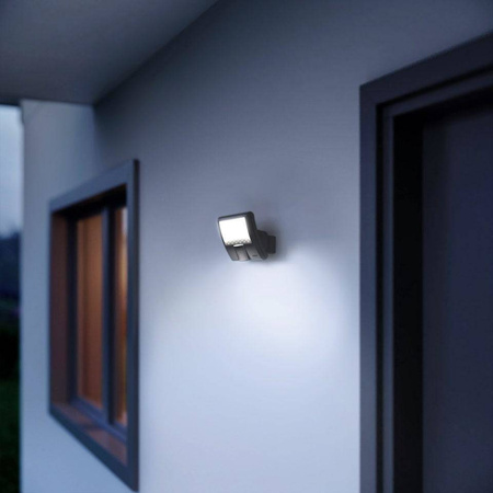 Naświetlacz LED 9,3W Steinel XLED curved z czujnikiem biały (ST012083) - STEINEL